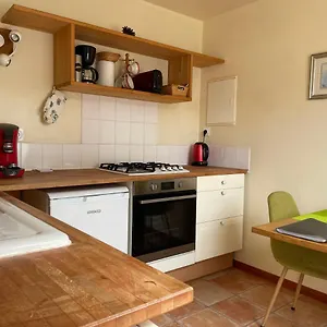 Maisonnette à : La Jaune , Étables France