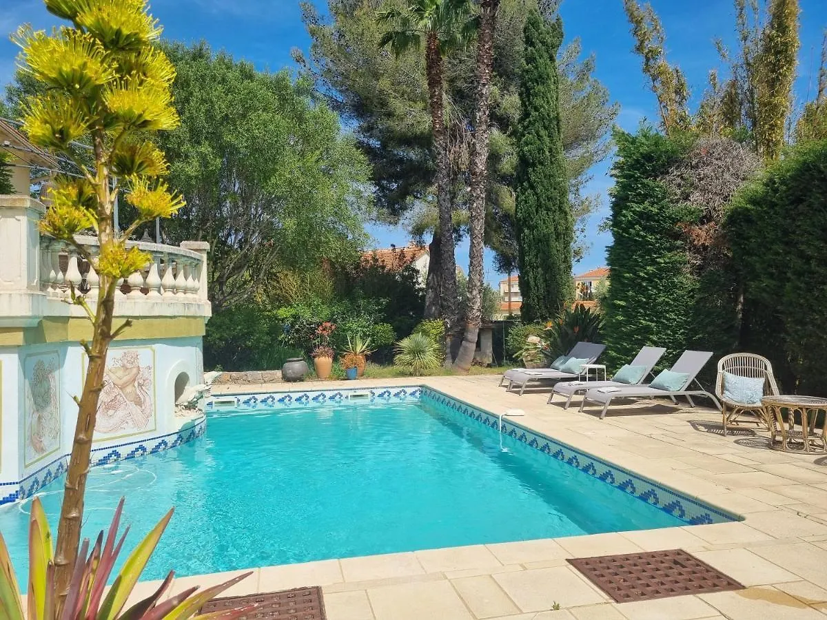 Homestay Villa Marguerite Hyeres